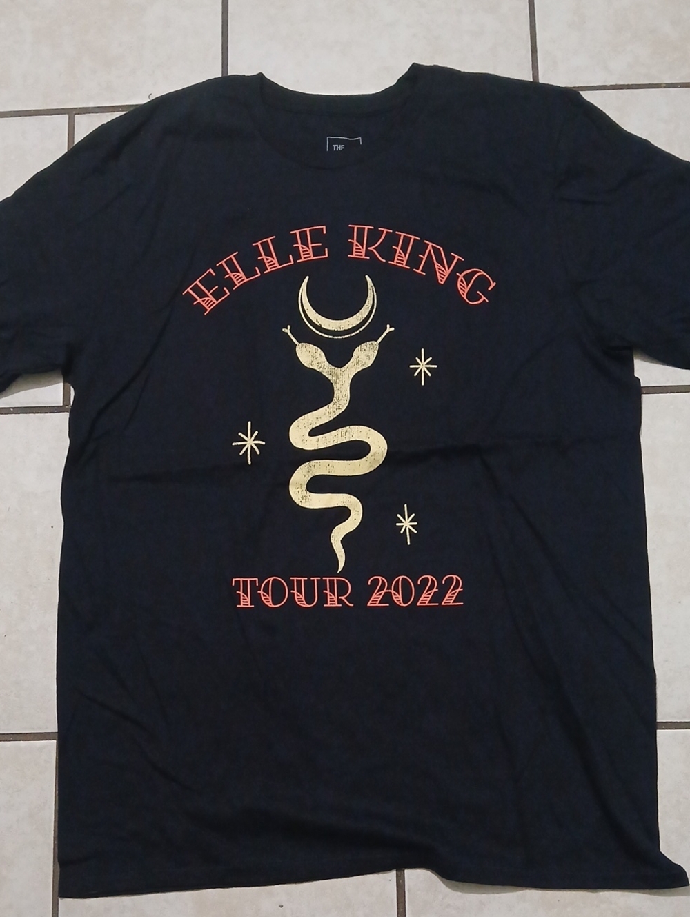 Elle King Tour 2022 Genuine Novelty Graphic Crewneck Tshirt NEW